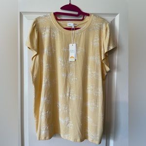 NWT Tropical Yellow Tshirt